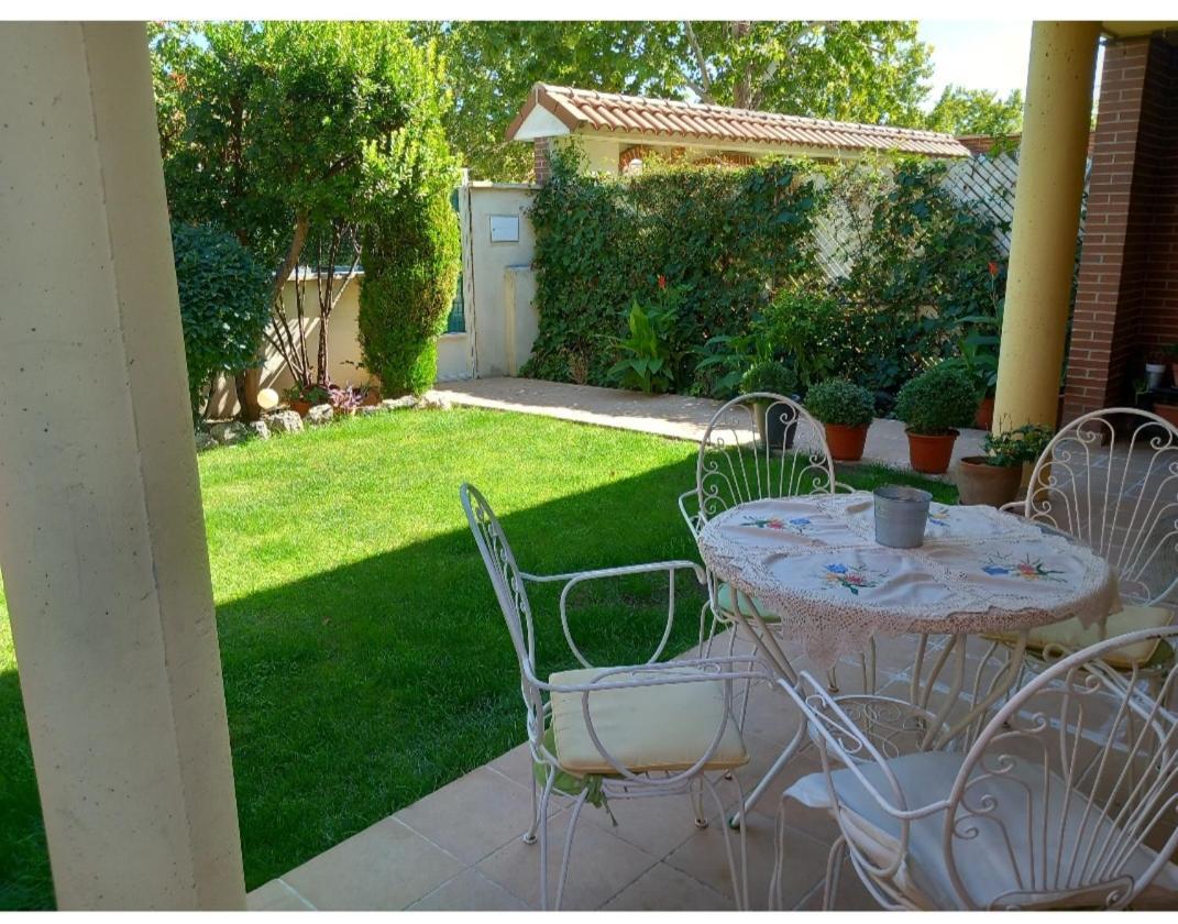 Villa Lendi Rivas-Vaciamadrid Exteriör bild